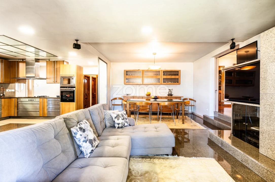 Moradia T6 para Venda em Cristelos, Boim e Ordem Foto 5