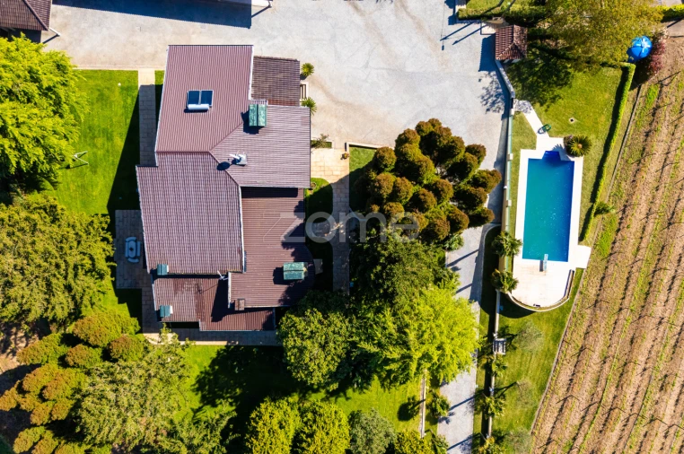 Moradia T6 para Venda em Cristelos, Boim e Ordem