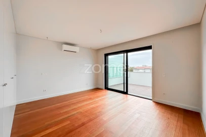 Apartamento T4 para Arrendamento em Matosinhos e Leça da Palmeira