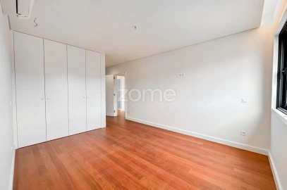 Apartamento T4 para Arrendamento em Matosinhos e Leça da Palmeira