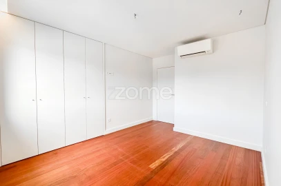 Apartamento T4 para Arrendamento em Matosinhos e Leça da Palmeira