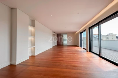 Apartamento T4 para Arrendamento em Matosinhos e Leça da Palmeira