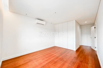 Apartamento T4 para Arrendamento em Matosinhos e Leça da Palmeira