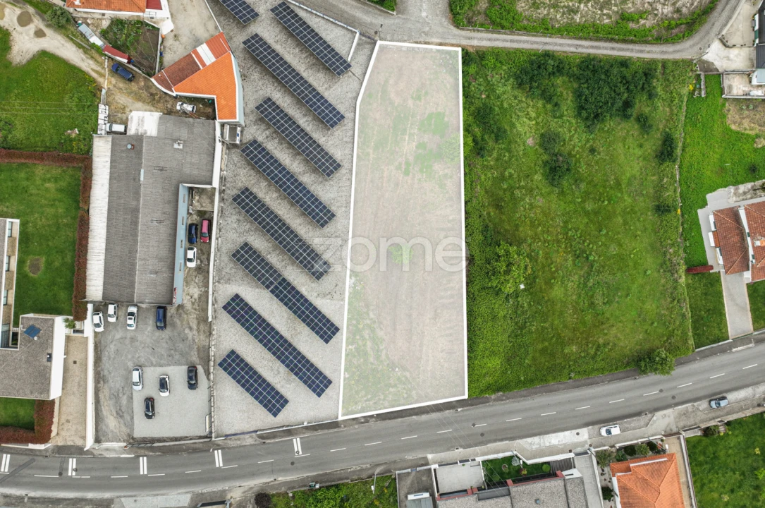 Terreno para Venda em Rebordosa Foto 2