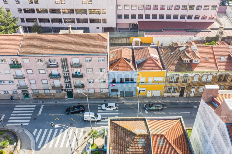 Moradia T6 para Venda em Paranhos Foto 3