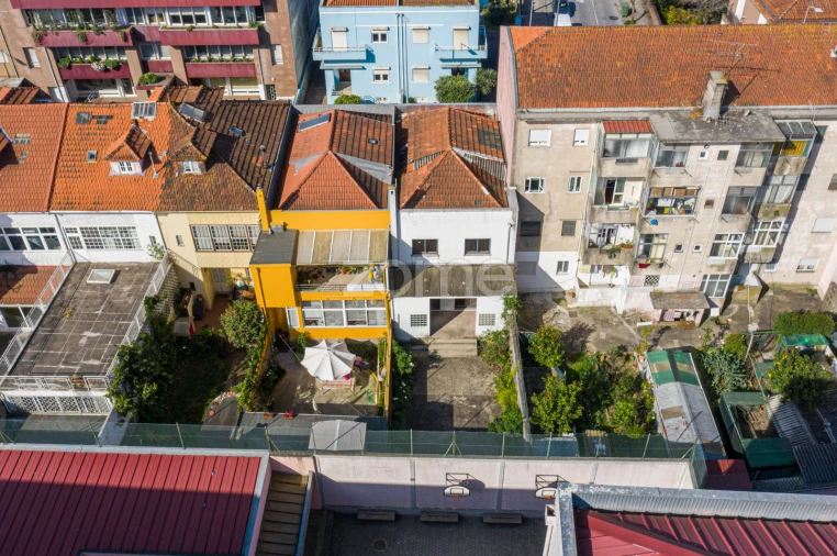 Moradia T6 para Venda em Paranhos Foto 4