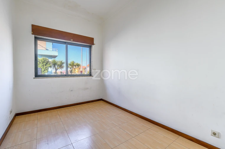 Moradia T6 para Venda em Paranhos Foto 24