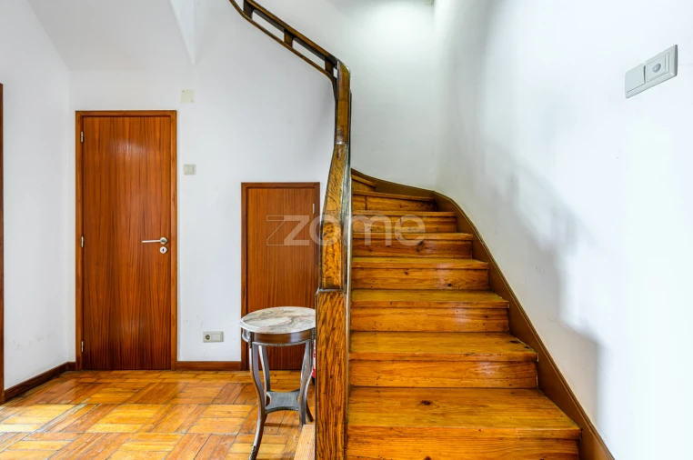 Moradia T6 para Venda em Paranhos Foto 11