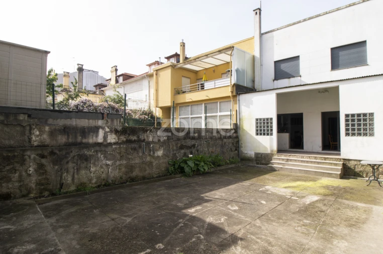 Moradia T6 para Venda em Paranhos Foto 18