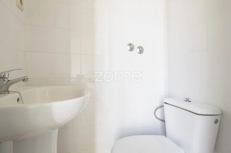 Moradia T6 para Venda em Paranhos Foto 20