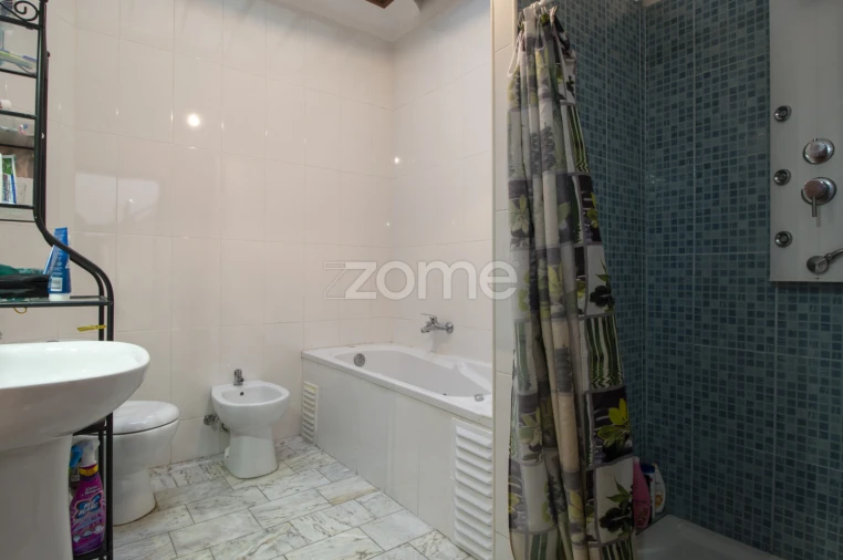 Moradia T6 para Venda em Paranhos Foto 35