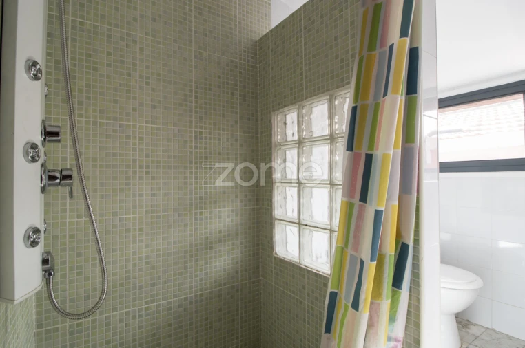 Moradia T6 para Venda em Paranhos Foto 42