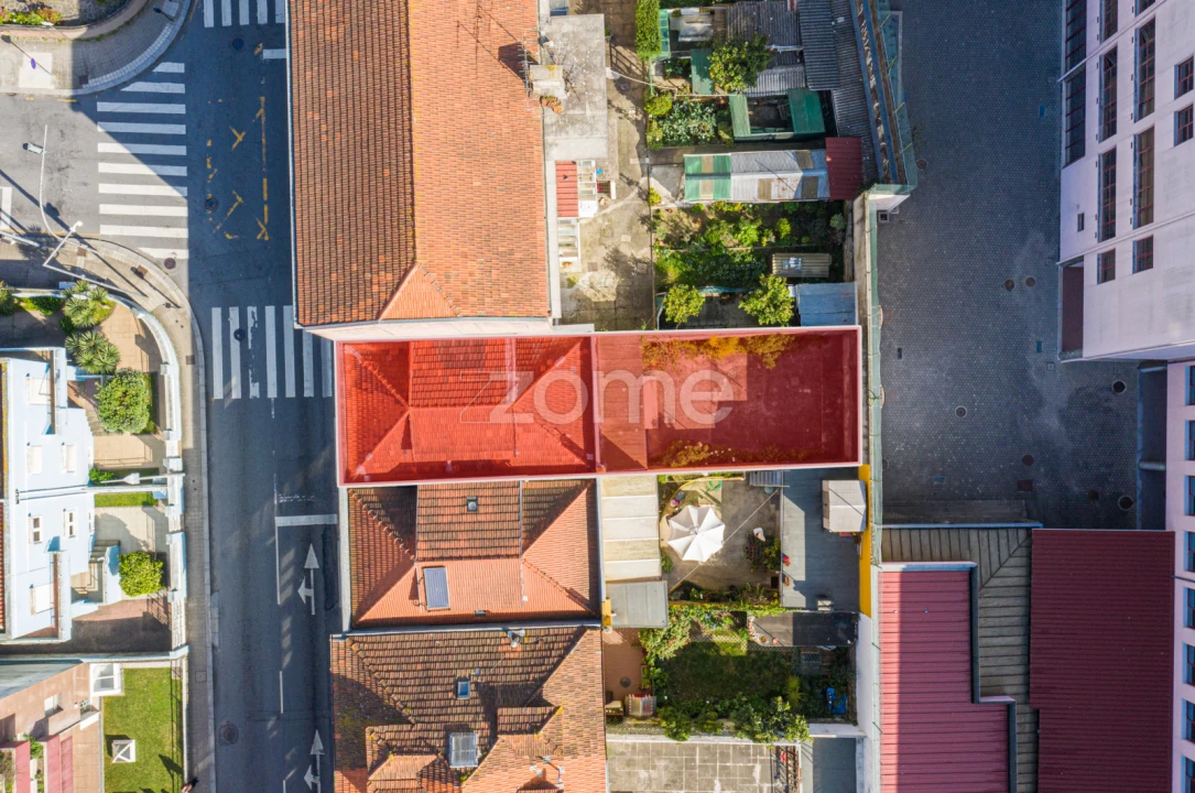 Moradia T6 para Venda em Paranhos Foto 6