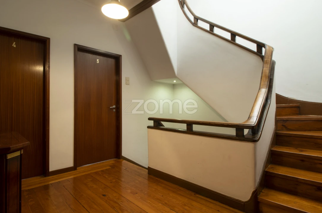 Moradia T6 para Venda em Paranhos Foto 37