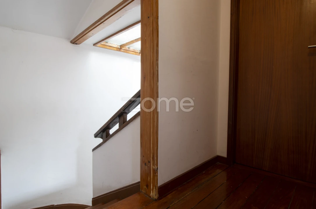 Moradia T6 para Venda em Paranhos Foto 38