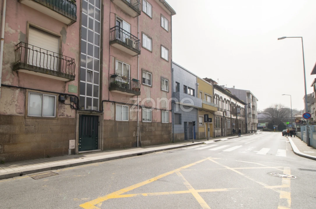 Moradia T6 para Venda em Paranhos Foto 45