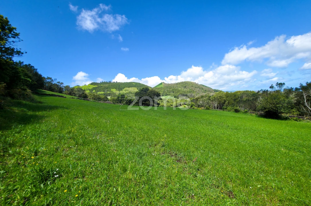 Terreno para Venda em Pico da Pedra Foto 5
