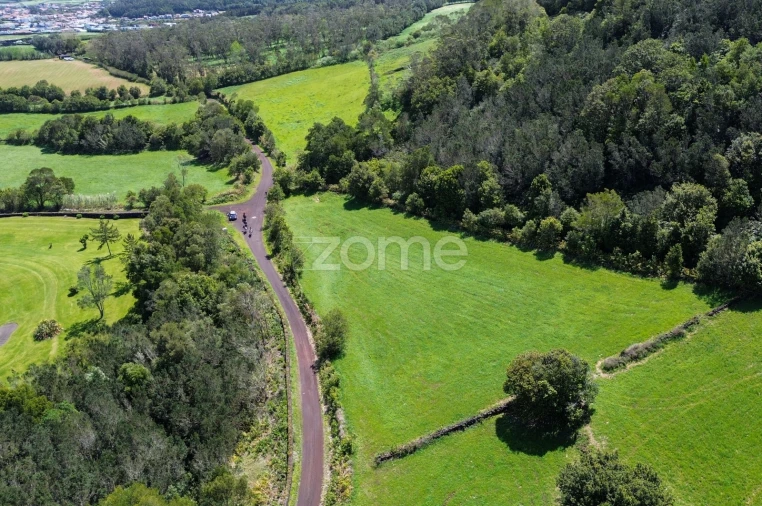 Terreno para Venda em Pico da Pedra Foto 13
