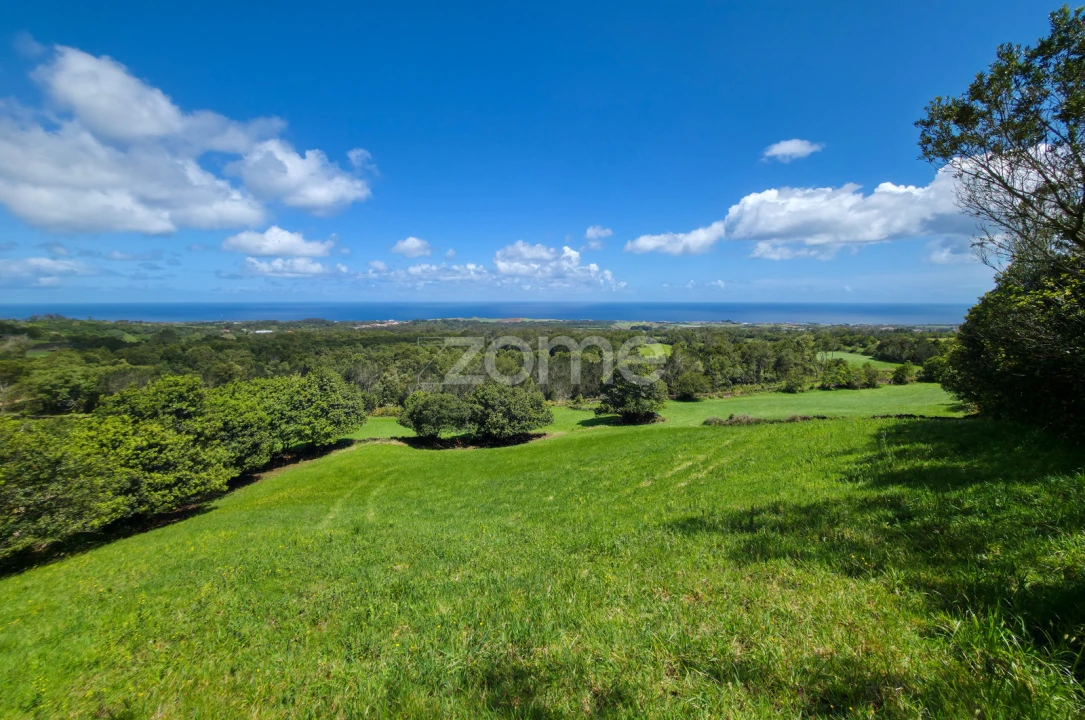 Terreno para Venda em Pico da Pedra Foto 6