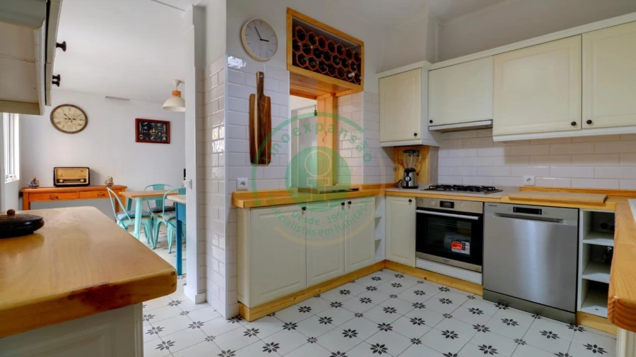 Moradia T8 para Venda em Buarcos Foto 8