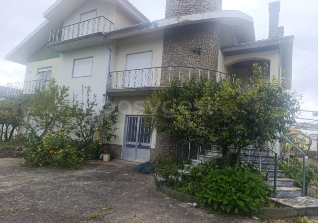 Moradia T3 para Venda em Nogueira do Cravo Foto 1