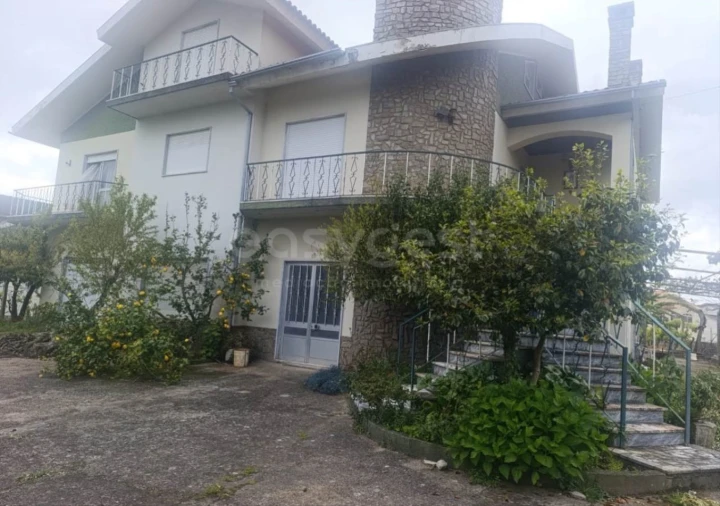 Moradia T3 para Venda em Nogueira do Cravo Foto 1