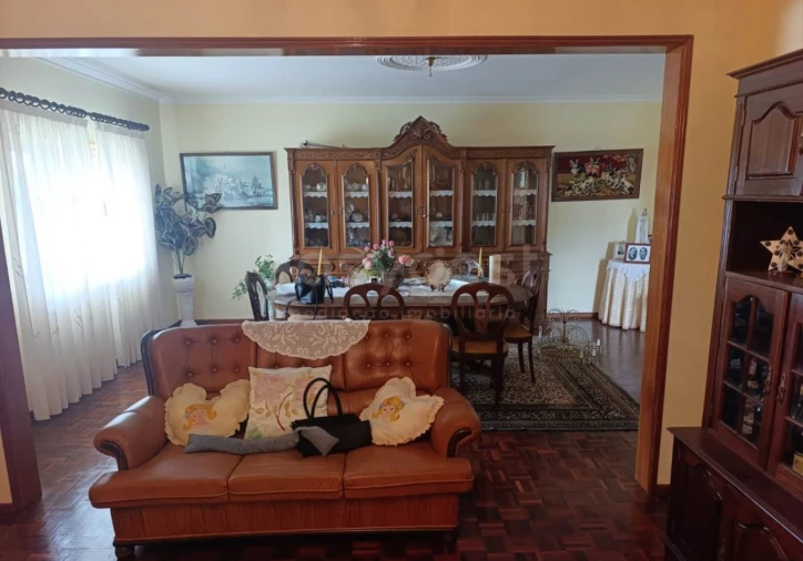 Moradia T3 para Venda em Nogueira do Cravo Foto 3