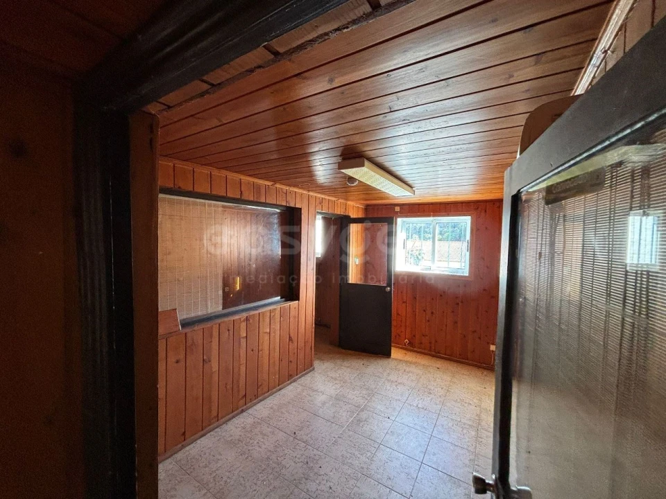 Armazém para Venda em Praia da Vitoria (Santa Cruz) Foto 16