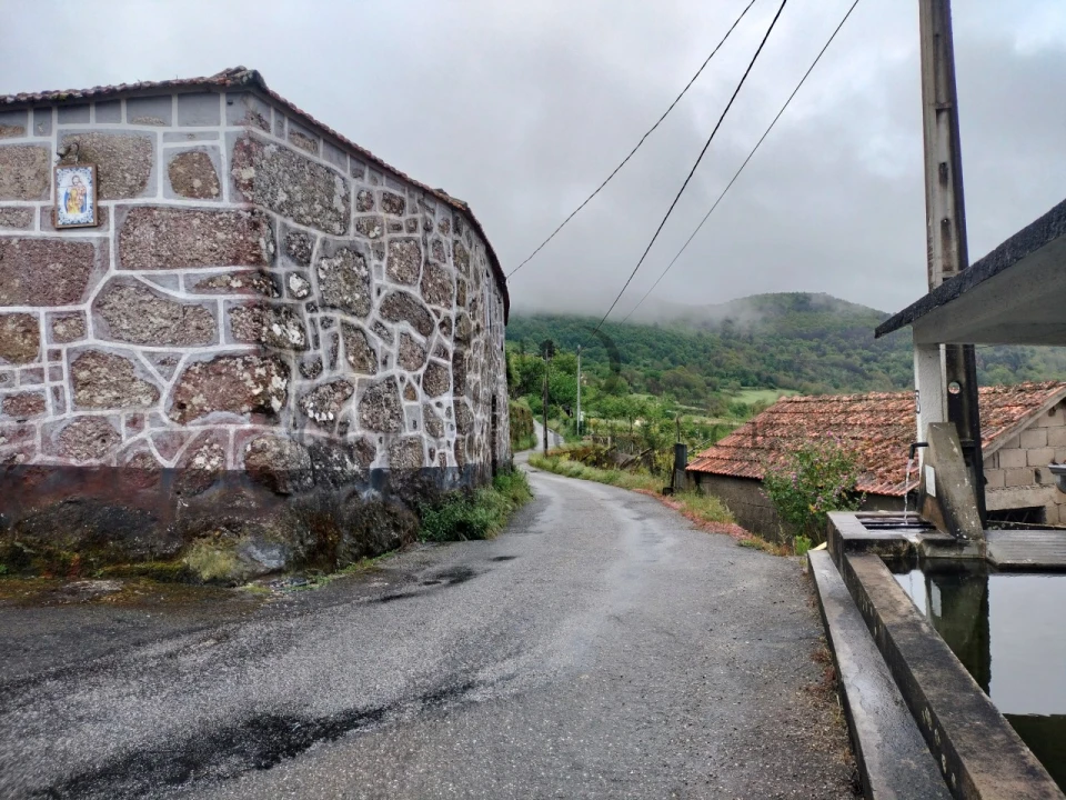 Quinta T2 para Venda em Barro Foto 2