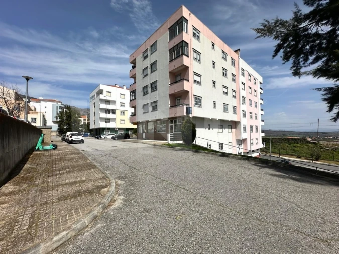 Loja para Venda em Covilhã e Canhoso