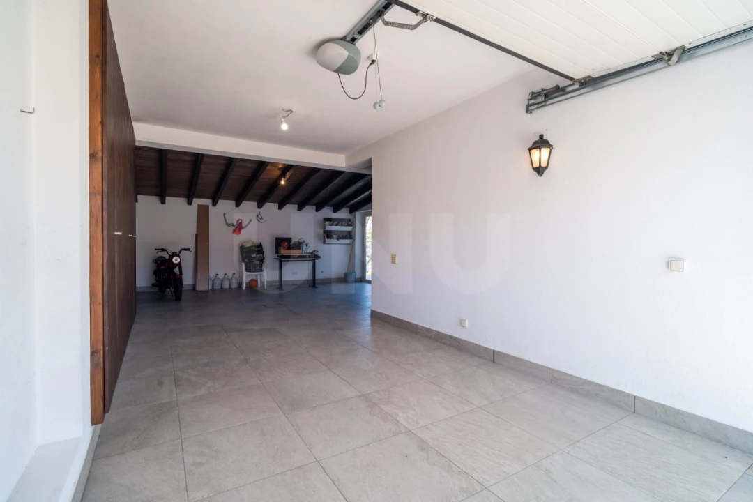Moradia T4 para Venda em Santa Maria, São Pedro e Sobral da Lagoa Foto 32