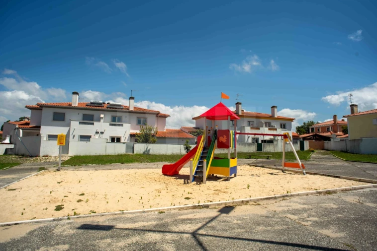 Moradia T4 para Venda em Santa Maria, São Pedro e Sobral da Lagoa Foto 40