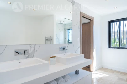 Moradia T3 para Venda em Montenegro