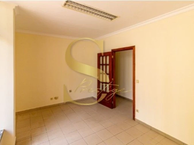 Loja para Venda em Buarcos Foto 9