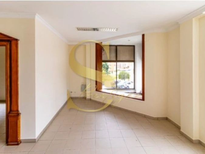 Loja para Venda em Buarcos Foto 2