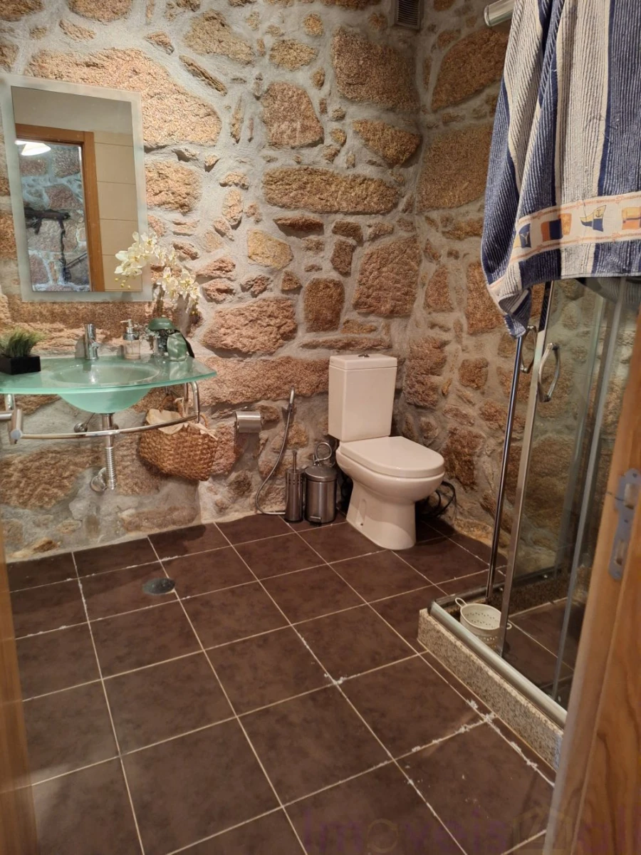 Quinta T3 para Venda em Fornos de Algodres Foto 8