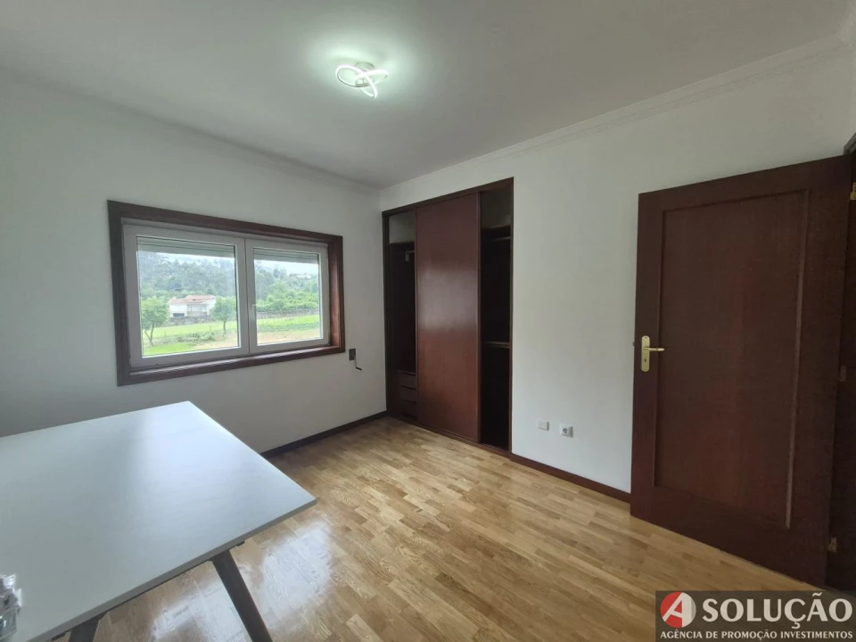 Apartamento T2 para Venda em Oliveira do Douro Foto 18