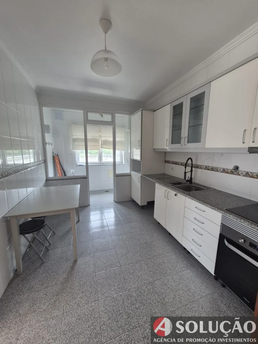 Apartamento T2 para Venda em Oliveira do Douro Foto 6