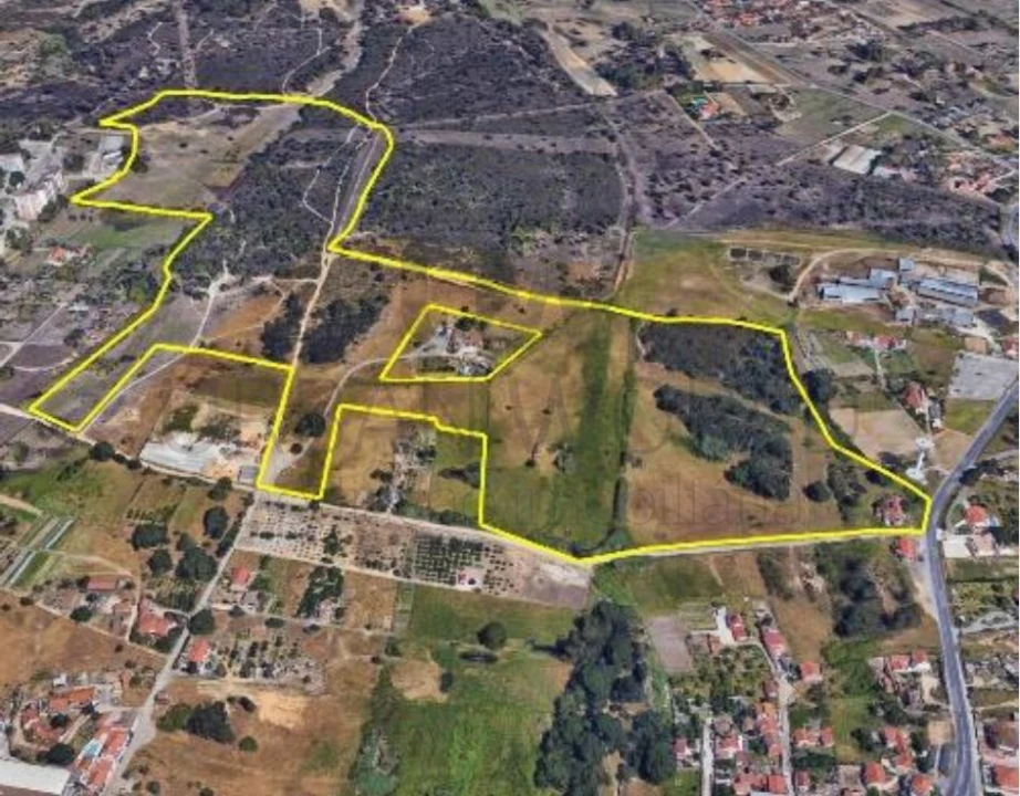 Terreno para Venda em Santo Antonio da Charneca Foto 1