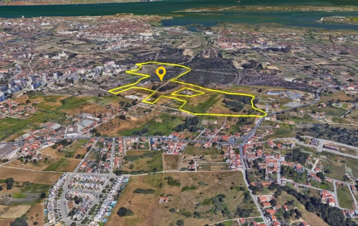 Terreno para Venda em Santo Antonio da Charneca Foto 2