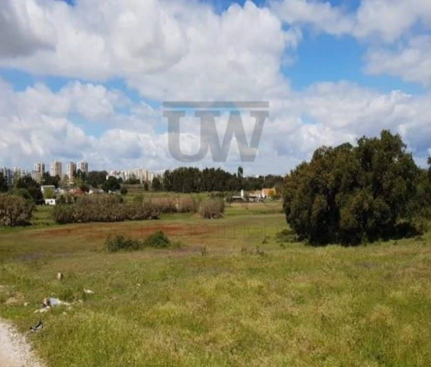 Terreno para Venda em Santo Antonio da Charneca Foto 4