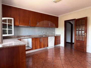 Moradia T3 para Venda em Canedo, Vale e Vila Maior