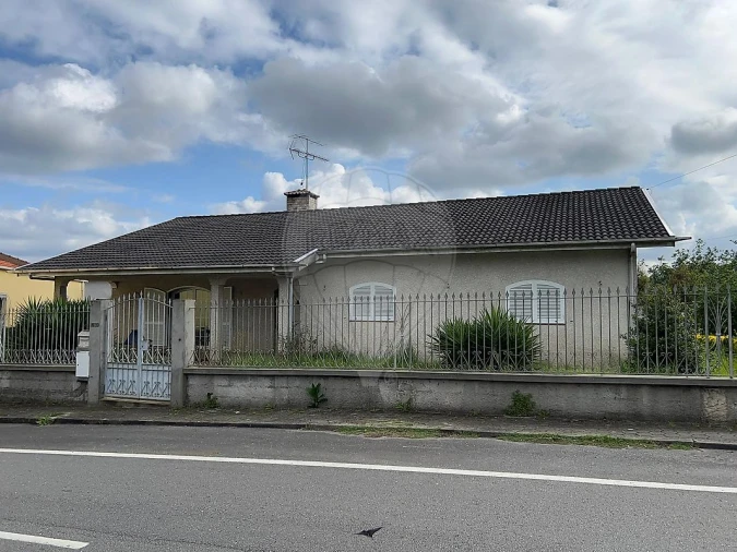 Moradia T3 para Venda em Canedo, Vale e Vila Maior Foto 1