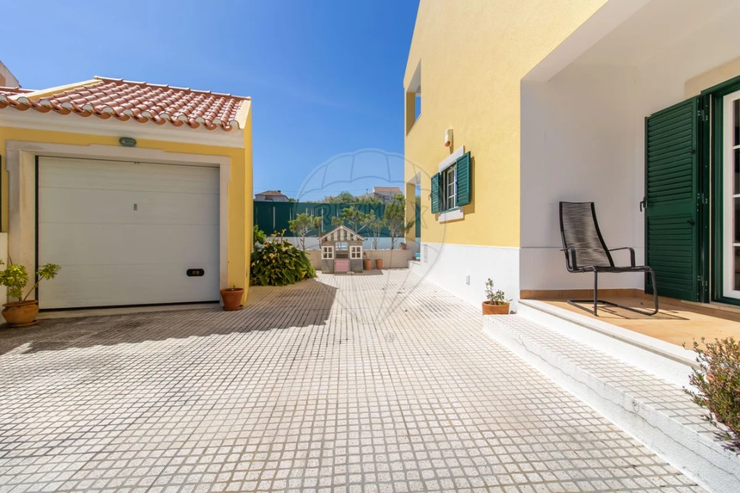 Moradia T4 para Venda em Silveira Foto 3