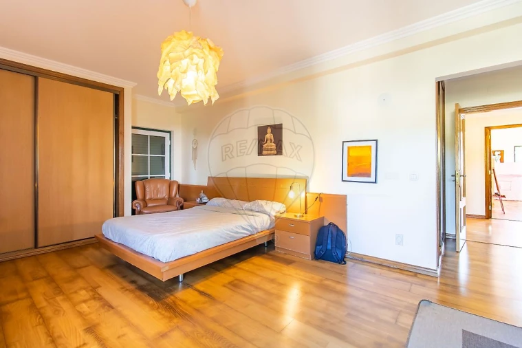 Moradia T4 para Venda em Silveira Foto 28