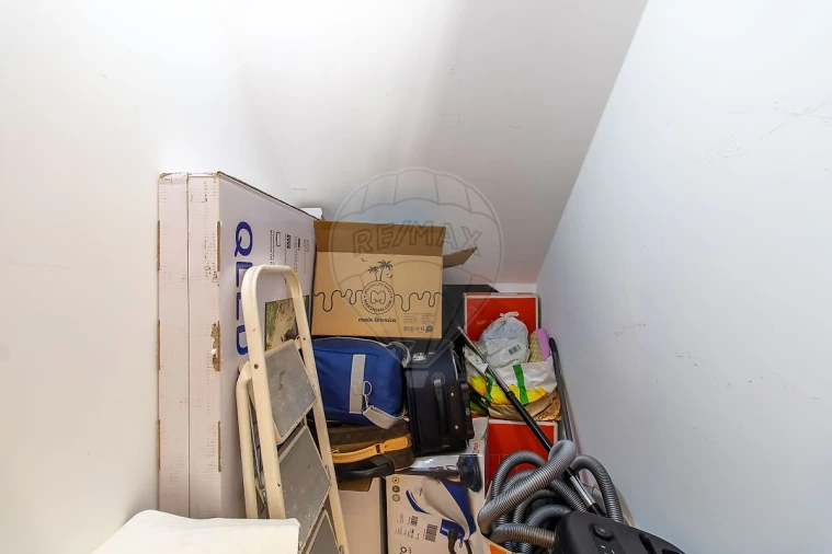 Moradia T4 para Venda em Silveira Foto 30