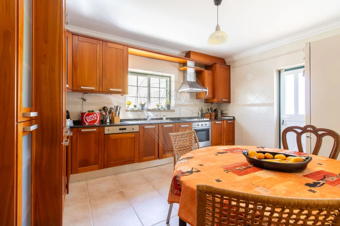 Moradia T4 para Venda em Silveira Foto 17