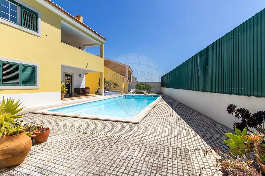 Moradia T4 para Venda em Silveira Foto 5