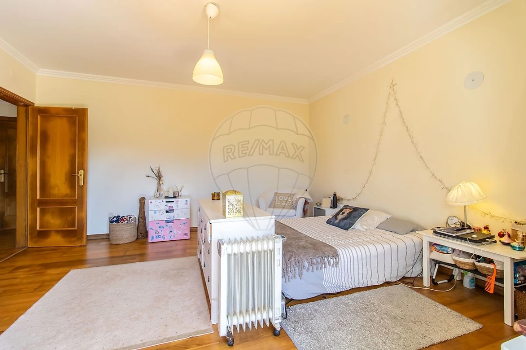 Moradia T4 para Venda em Silveira Foto 19