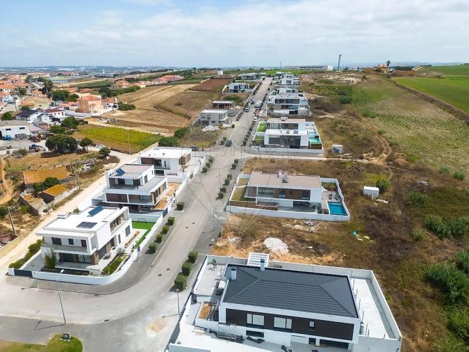 Moradia T4 para Venda em São Pedro da Cadeira Foto 9